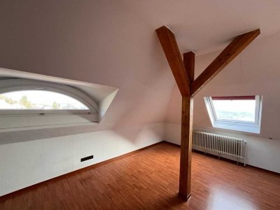 3,5-Zimmer-Altbauwohnung