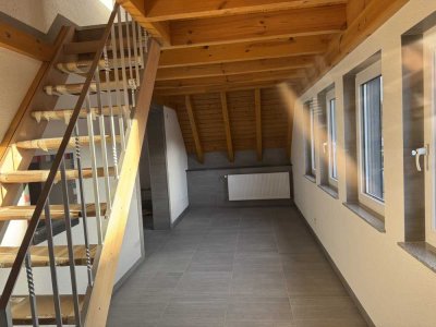 von privat - helle 3,5-Zimmer Wohnung, 1. OG in Mainz-Laubenheim