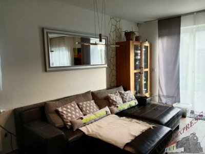 Stilvolle Doppelhaushälfte mit kleinem Garten und 2 PKW-Stellplätzen in Traiskirchen wartet auf nette Familie!
