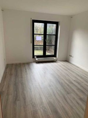 Stilvolle, gepflegte 1-Zimmer-Erdgeschosswohnung mit Balkon und EBK in Düsseldorf