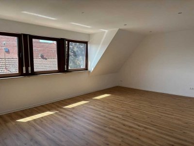 2-Zimmer-Wohnung: Erstbezug nach Komplettrenovierung