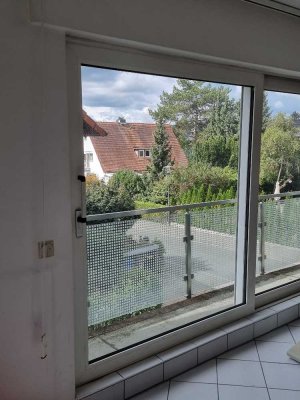 Großzügige Komfort -  Wohnung mit Balkon in bester Villenlage von Schwalbach (Altschwalbach)