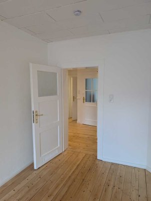 Modernisierte 2-Zimmer-Altbauwohnung