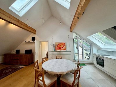 NÄHE ST. VIRGIL/AIGEN: Moderne, möblierte 4,5-Zimmer-DG-Wohnung mit Terrasse in Privathaus in Bestlage