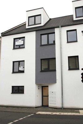 Luxuriöse 3-Zimmer Maisonette-Wohnung in Köln-Lövenich mit Terrasse in Energieffizienzhaus