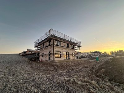 Neubau Einfamilienhaus 4.5 Zimmer mit Terrasse und Garten in Kirchberg