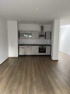 2 Zimmer Erdgeschosswohnung mit Terrasse und EBK