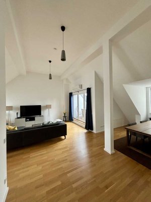 NEUWERTIG: PENTHOUSE MAISONETTE WOHNUNG IN  SÜDSTADT / LUXUS / EBK / SAUNA / WHIRLPOOL