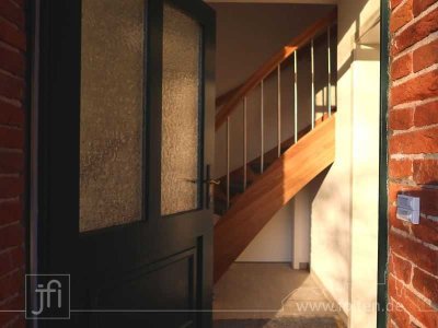 Erdgeschosswohnung mit Terrasse - optisch und energetisch frisch saniert