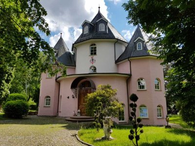 Top Villa mit 3 top Wohnungen u. sep. Bauplatz !!!