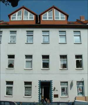 Laminat, Jalousien, Einbauküche, Mückenschutz hier...www.wohntip.de