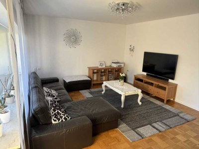 Helle, möblierte EG-Wohnung im Zweifamilienhaus mit riesen Terrasse u. Garten in Top Lage