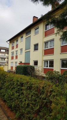 Stilvolle, gepflegte 2-Raum-Dachgeschosswohnung mit Balkon und Einbauküche in Remagen