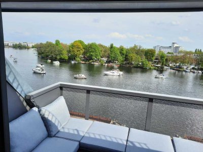 Geschmackvolle 5-Zimmer-Dachgeschossmaisonette mit lux. Innenausstattung und EBK in Berlin Spandau