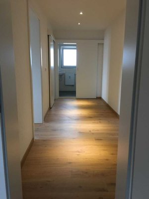5 ZKB Penthouse-Wohnung mit EBK, Garage + großer Dachterrasse ab 1.5.2026 zu vermieten