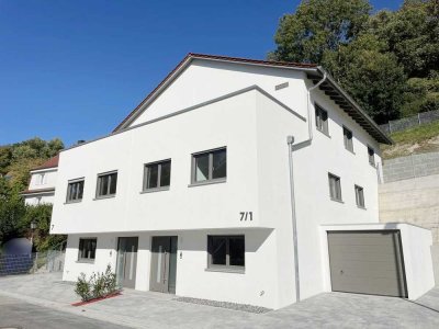 +++ Erstbezug +++
Großzügige Doppelhaushälfte
mit Garage und Stellplatz
in Illerkirchberg
