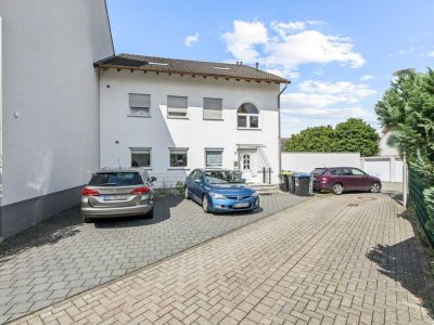 Viel Platz für Familie &amp; Vermietung in Langen: Haus mit 3 Wohneinheiten möglich!