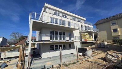 Bad Vilbel mit Fernblick! 3 Zi NB 1. Bez. ETW, 110 m² Wohnfl., 6 FH, Aufzug, 2 gr. Balk.!