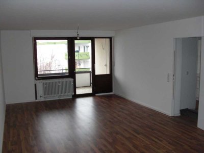 Helle 3-Zimmer Wohnung mit Balkon im 3. OG in Griesheim