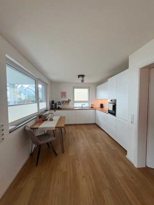 Moderne 2-Zimmer-Wohnung mit Garten, Aufzug & Fußbodenheizung – Baujahr 2022