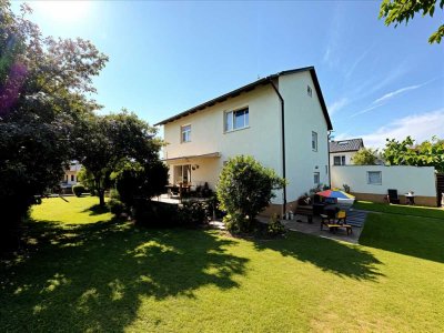 Familienfreundliches EFH mit herrlichem Garten im Dingolfinger Schulviertel