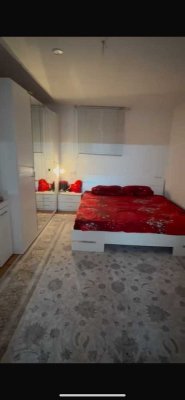Freundliche 2-Zimmer-Wohnung mit Einbauküche in Stuttgart