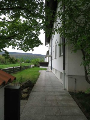 Wunderschöne Architektenwohnung umgeben von grün,  ruhig und mit Balkon. Herzlich ❤️Willkommen!