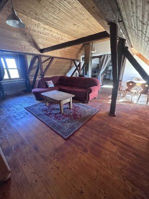 Saniertes, älteres Haus mit Einbauküche in ländlicher Lage, Ergoldsbach