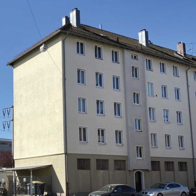 Erstbezug nach Sanierung mit EBK: Exklusive 1-Zimmer-Wohnung mit geh. Innenausstattung in Nürnberg