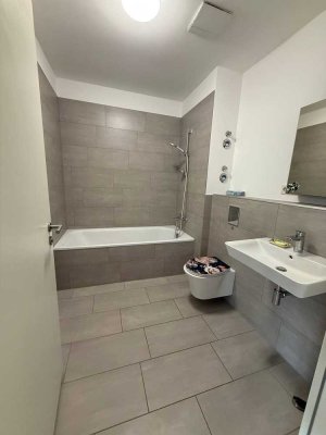 Neuwertige 2-Zimmer Wohnung, 2. OG mit Balkon in  Wittenau, nur gemeinsam mit Tiefgaragenstellplatz