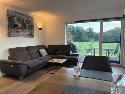 Unverbaubarer Blick ins Grüne - traumhafte 3-Zi. Wohnung in Rosenheim