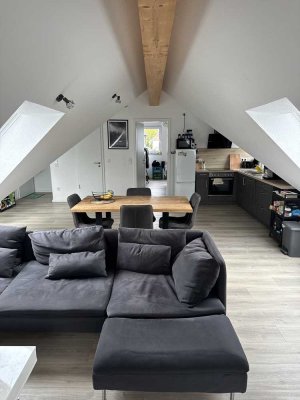 2 Zimmer DG Wohnung in Wöllstadt