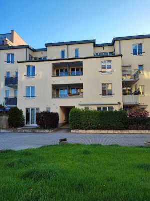 BEZUGSFREIE 2-Zimmer-Wohnung mit Balkon, Aufzug & Tiefgarage in Leipzig-Lindenau am Karl-Heine-Kanal