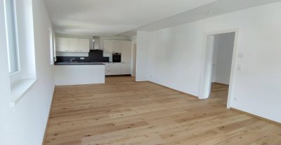 Großzügige 4-Zimmer-Wohnung mit traumhaftem See- und "Kaiserblick"