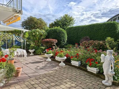 Bad Aibling,  ToP gepfl. Eigenheim (DHH)  6 Zi.  Bj. 2002, viel Platz, gro. Terr.asse