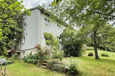 Willkommen auf dem Zollberg - DHH mit Garage, großem Garten und Potential!
