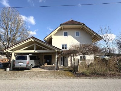 Große, helle 2 Zimmer-Wohnung in Hunderdorf