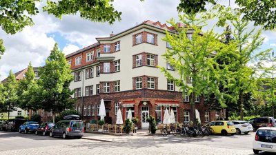 3-Zimmer-Altbauwohnung - Investieren in Wohnqualität - in 2025 bezugsfrei!