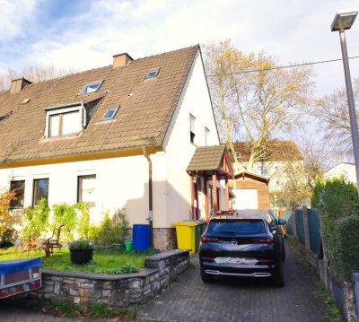 Ein-/Zweifamilienhaus in begehrter Lage mit großem Werkstatt-Bereich & Schlossblick