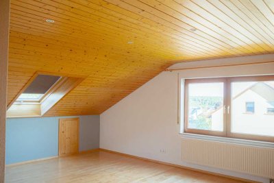 Attraktive 2-Zimmer-DG-Wohnung in Waldenburg