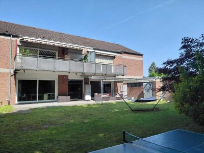 Schöne 4-Zimmerwohnung mit Haus im Haus-Charakter