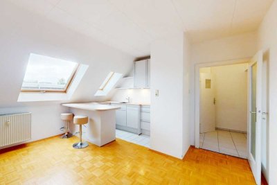 Frei verfügbare 1-Zimmer-Dachgeschosswohnung mit lichterfülltem Grundriss und optimaler Anbindung