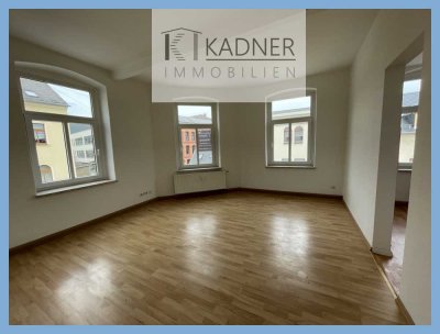 Lieblingsplatz? Gemütliche 2 Zimmer Wohnung im 1.OG, EBK möglich