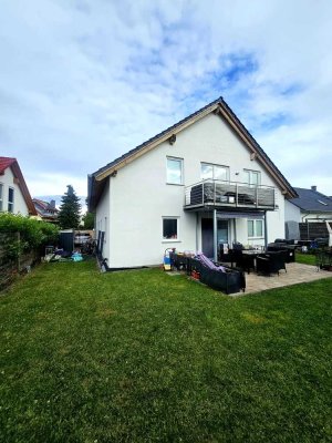 Modernes Zweifamilienhaus – Nachhaltig, Energieeffizient & Perfekt für Eigennutzung oder Vermietung