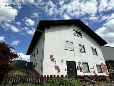 Freistehendes Einfamilienhaus (mit 3 Wohneinheiten) und großem Gartengrundstück in Waldems-Bermbach