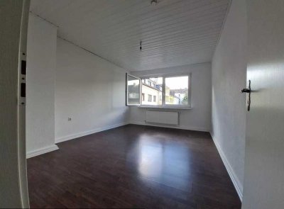 helle Küche mit großem Fenster 2ZWhg Bonn-Zentrum