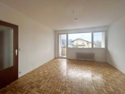 WOHNEN IM GRÜNEN - 3 ZIMMER WOHNUNG MIT BALKON UND PARKPLATZ