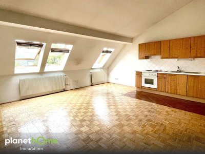 Dachgeschoss Loftcharakter im Trendviertel Nähe WU und Prater. Günstige Betriebskosten