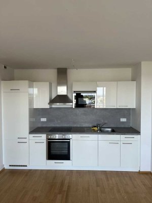Stilvolle, neuwertige 2-Raum-Wohnung mit gehobener Innenausstattung mit Balkon und EBK in Ingolstadt