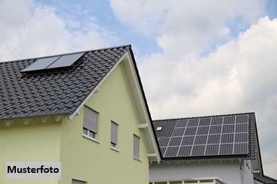 Mehrfamilienhaus mit Garagen - provisionsfrei
